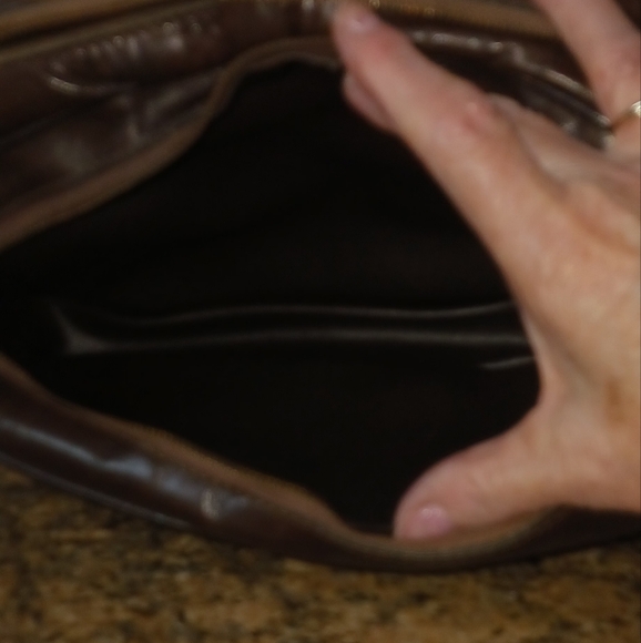 Fendi  Authentic Zucca  Vintage Canvas Shoulder Bag with COA & Dustbag - Picture 11 of 15